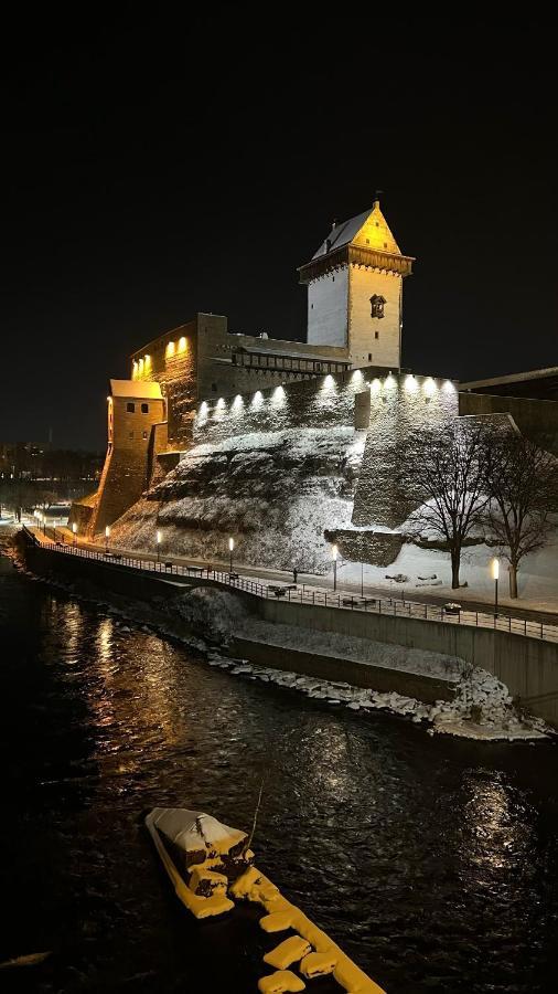 Location Apartment Narva
